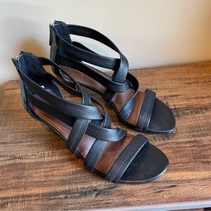 Donald J. Plainer Vida Black Leather Sandals Heel Size 9